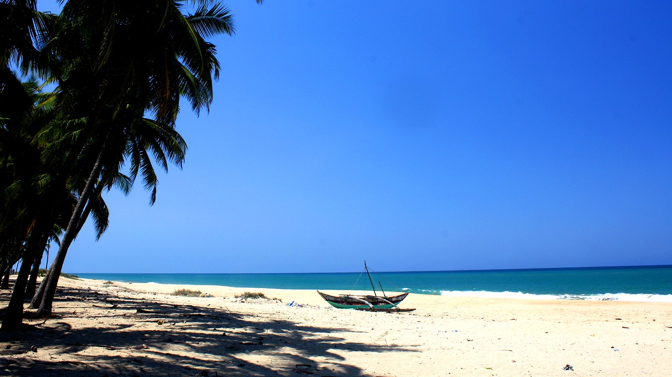 Akkaraipattu beach east coast Sri Lanka