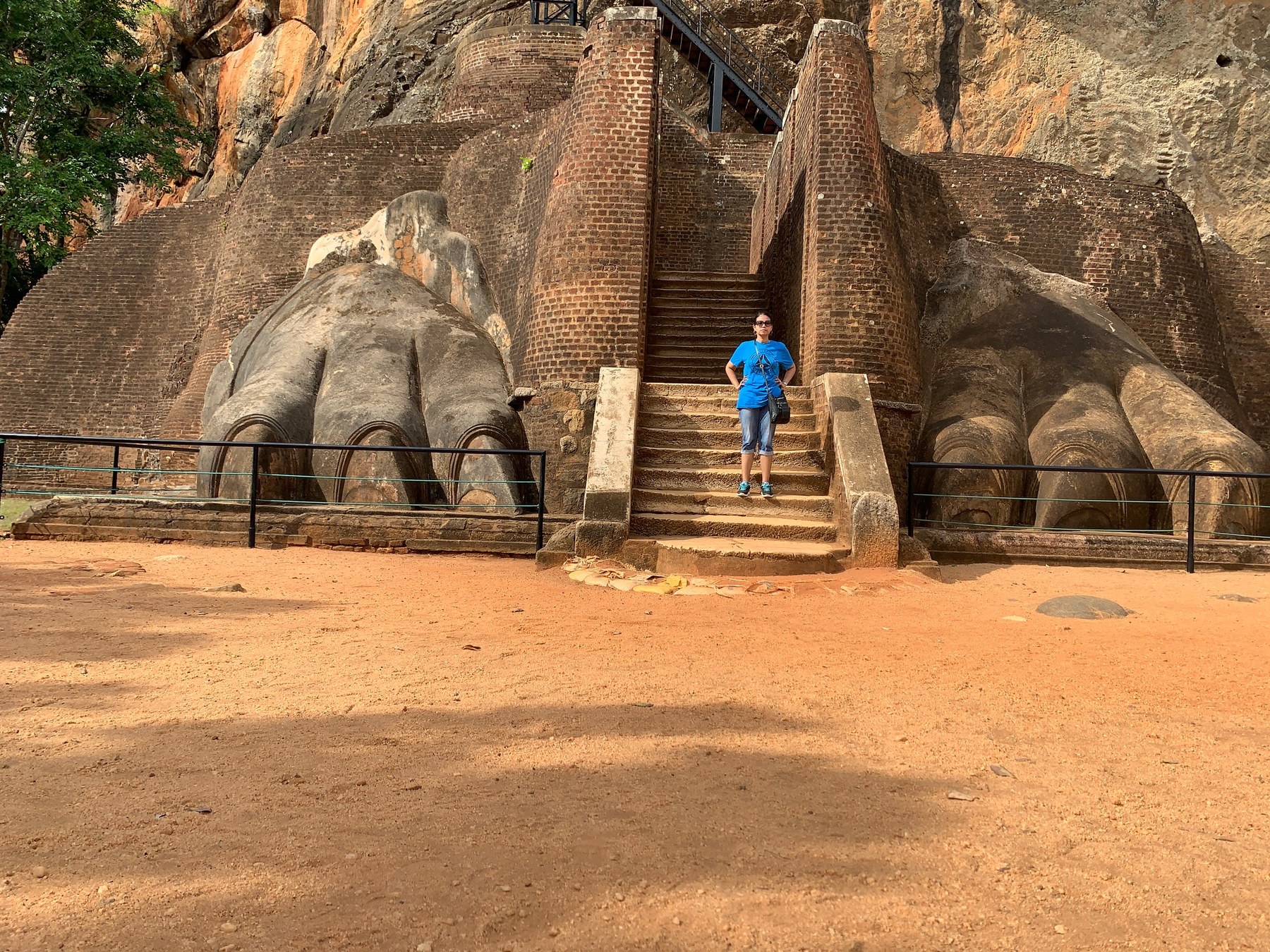 The Lion's Paw Gateway, Sigiriya