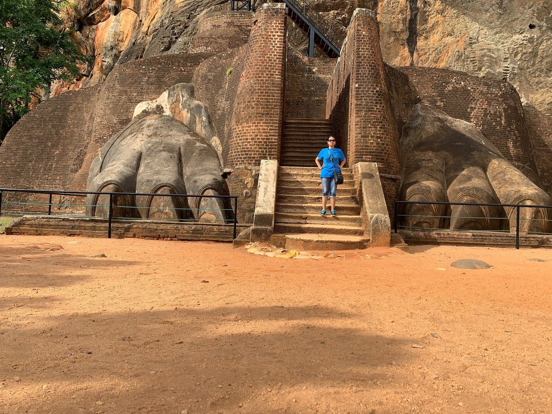 The Lion's Paw Gateway, Sigiriya